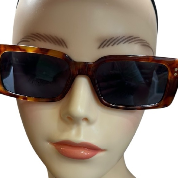 Frye Tortoise Shell Rectangle Sunglasses | Vintage Y2K Vibe pre-owned - Picture 9 of 9